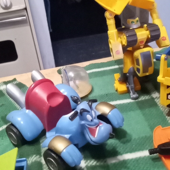 Collection of vintage toys valued at $100 - Picture 6 of 11